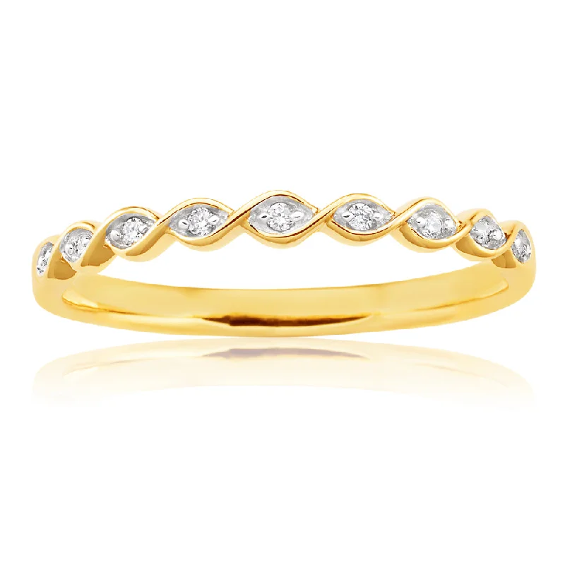 women’s colored gemstone engagement rings -9ct Yellow Gold Diamond Ring with 9 Brilliant Diamonds