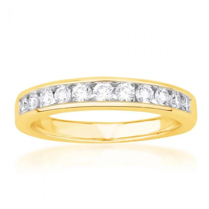 women’s simple solitaire engagement rings -9ct Yellow Gold 1/2 Carat Diamond Ring with 11 Brilliant Diamonds