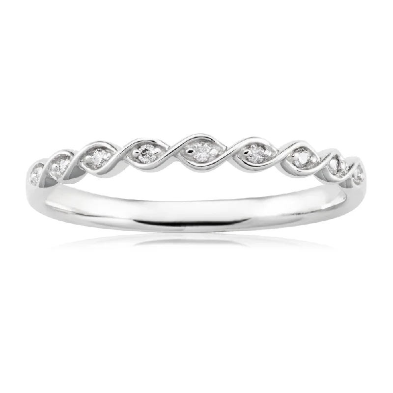 women’s halo diamond engagement rings -9ct White Gold Diamond Ring with  9 Brilliant Diamonds