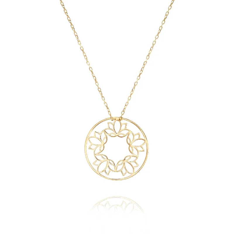 women’s friendship necklaces -Lotus Lacy Medal Necklace