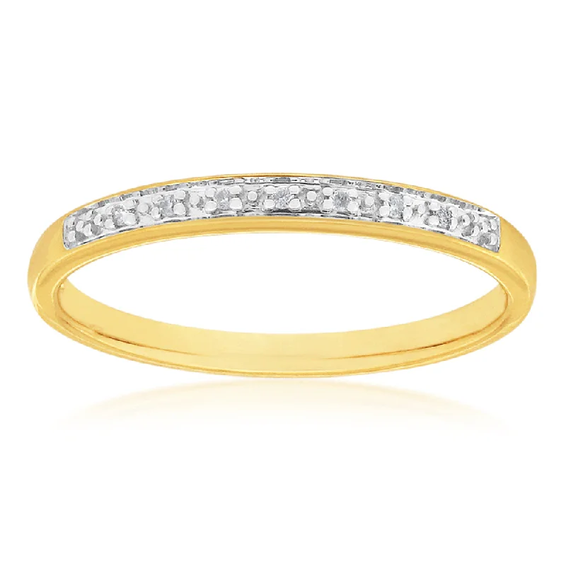 women’s handmade engagement rings -9ct Yellow Gold Diamond Ring with 7 Brilliant Cut Diamonds