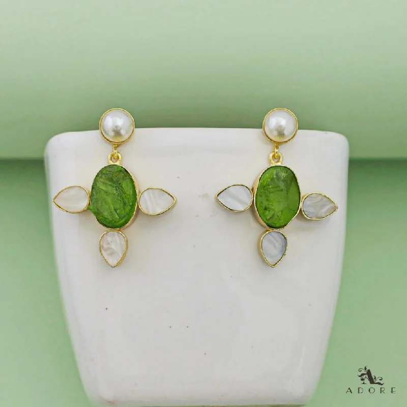 Light Green + Mother Of Pearl