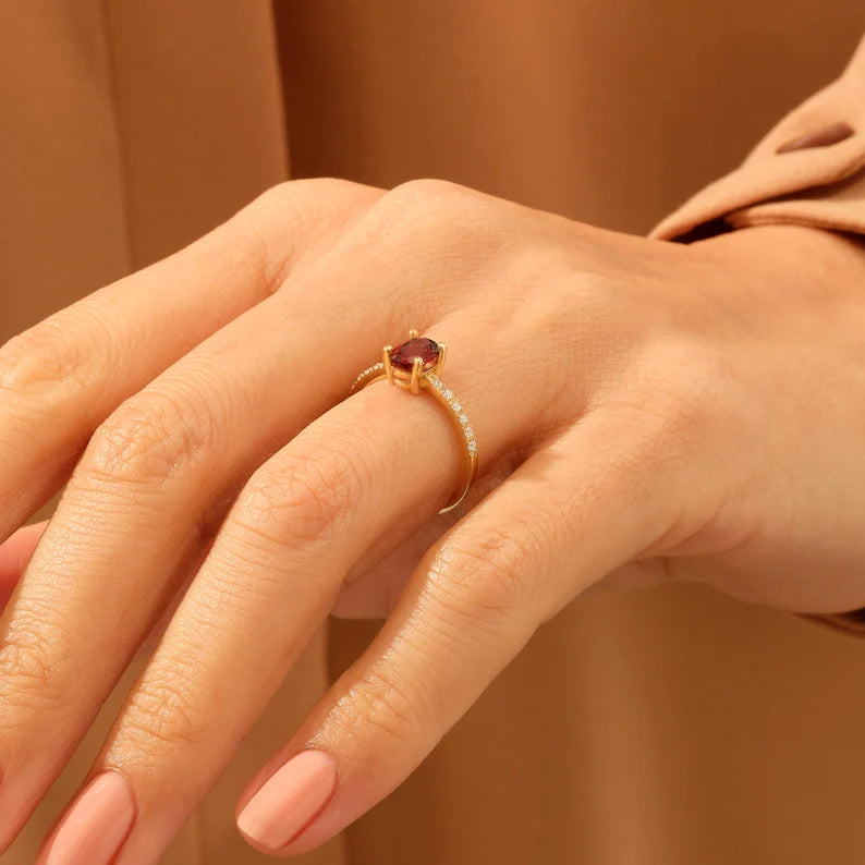 women’s star-shaped necklaces -Exclusive Garnet Ring | 925 SILVER